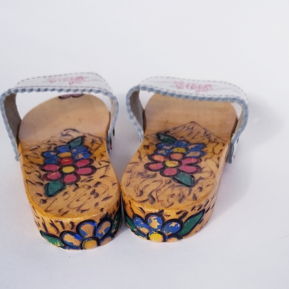 Vintage Handmade Wooden Sandals - Picture 7 of 7
